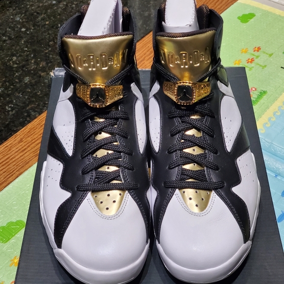 Shoes - Picture 11 of 13